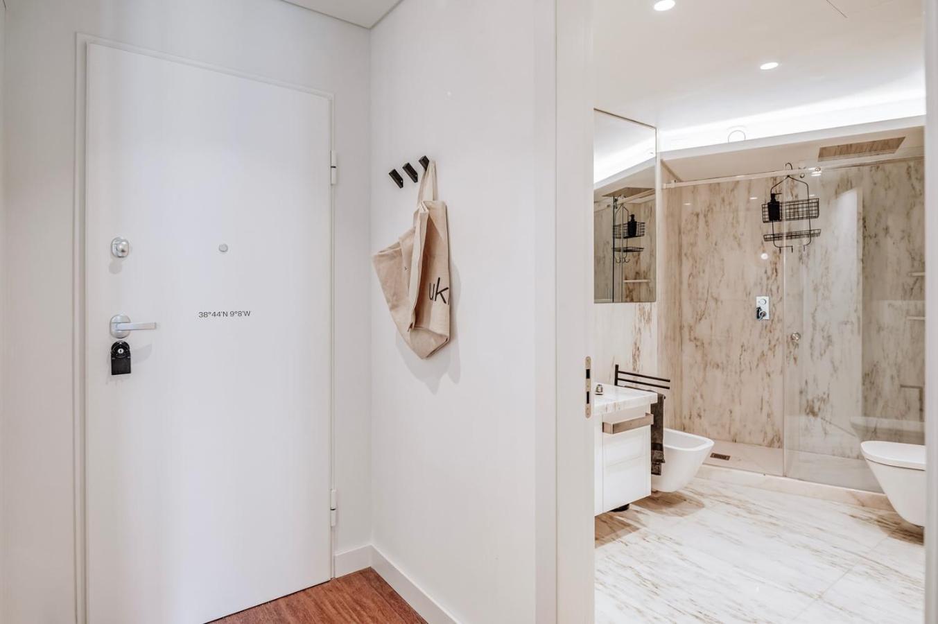 Lejlighed Rosales - 1 Bedroom And Balcony In Santo Antonio *